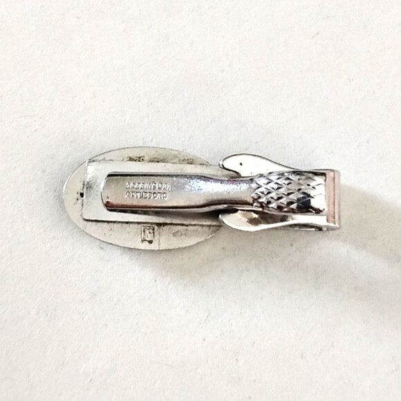1960s Vintage Tie Clip with Car Motor by Robbins Co, Attleboro - Picture 2 of 3